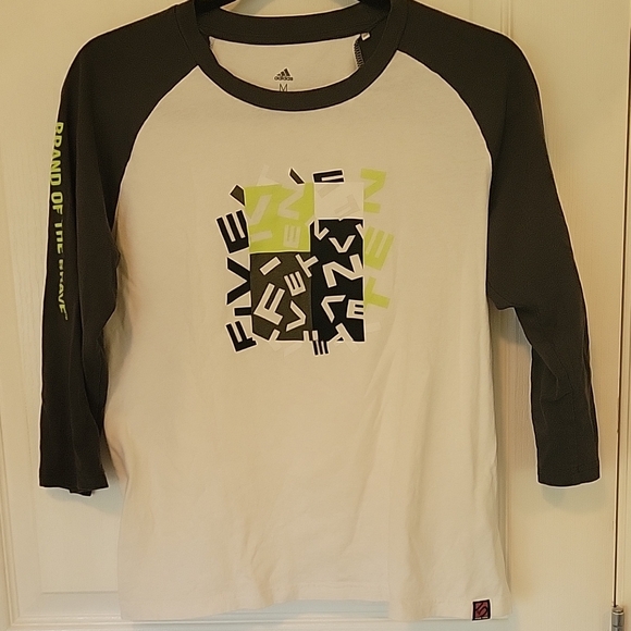 adidas Cream and dark green Raglan Sleeve Graphic T-Shirt - Picture 1 of 4